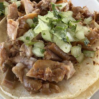 Carnitas Reyes - Taco de buche - Food Trucks Near Me - Bakersfield, California