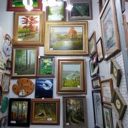 Paint Box - Paintings to the ceiling!
