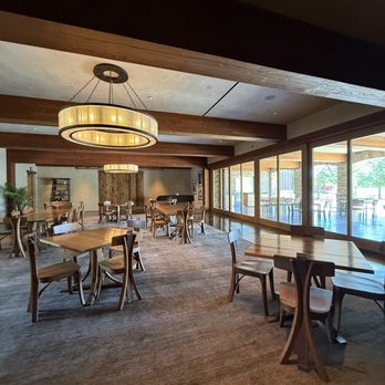 Silver Oak - Oakville - Wineries Near Me - Oakville, California