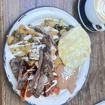 Roble de Raíz a la Mesa - Chilaquiles They're amazing - Spanish Near Me - Rosarito, BCN Roble de Raíz a la Mesa - Chilaquiles They're amazing - Spanish Near Me - Rosarito, BCN