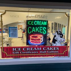 Moo's Place Homemade Ice Cream - Signage