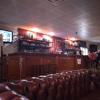 Empire Hotel - Bar - Hotels Near Me - Beechworth, VIC