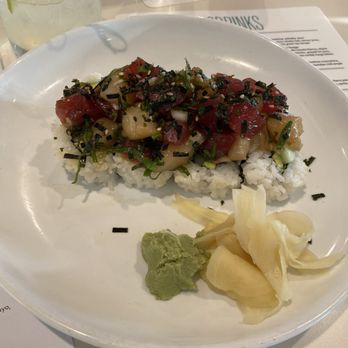 Hilo Bay Cafe - Ahí poke roll (sushi, poke) - New American Near Me - Hilo, Hawaii