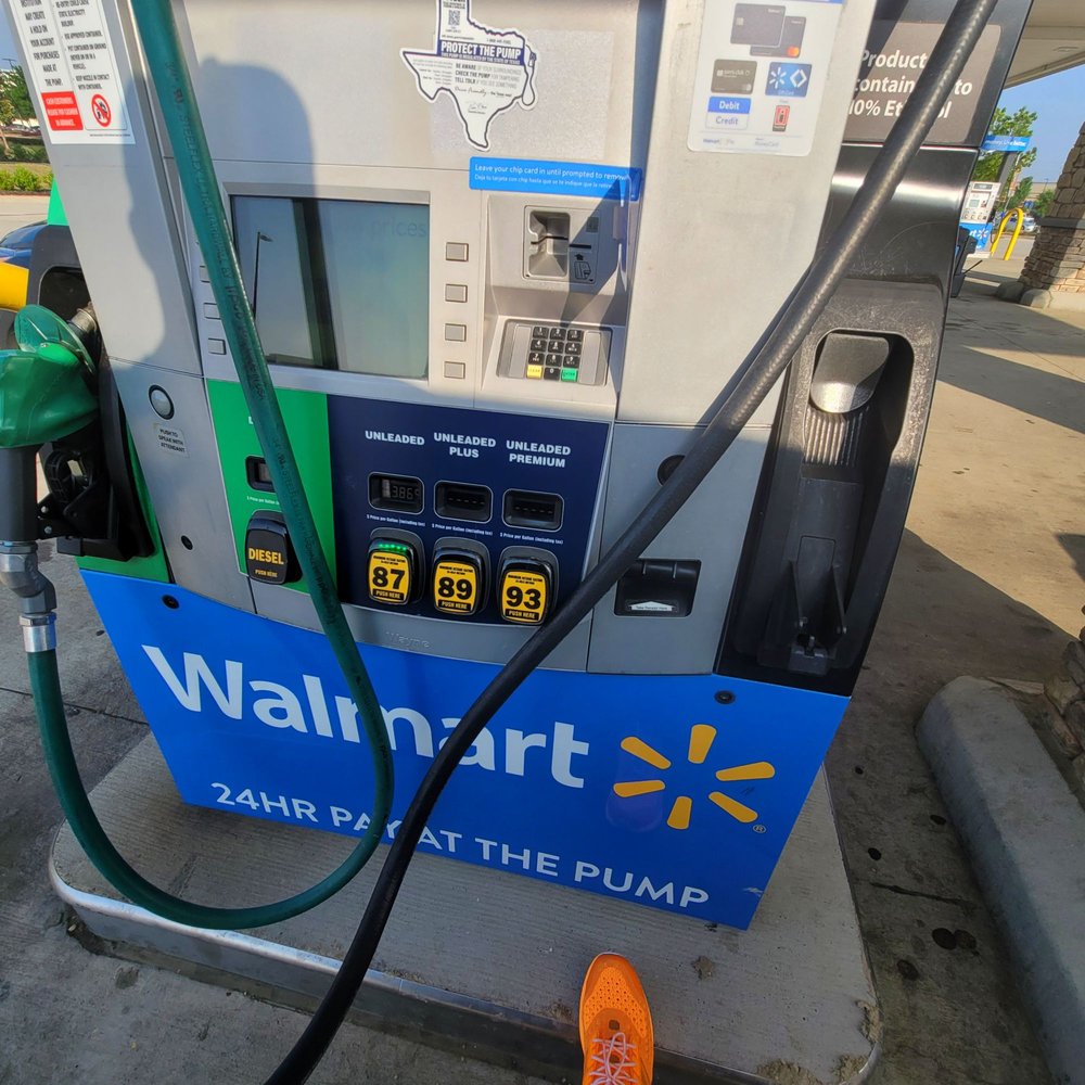 WALMART FUEL STATION Updated September 2024 500 Richland Blvd