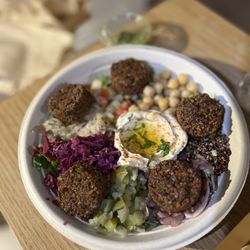 Aladdin - Middle Eastern Salad w/ Falafel ($17.85)