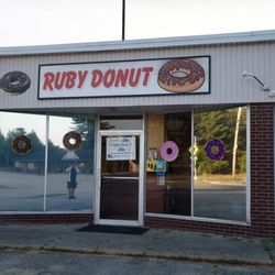 Ruby Donut - Exterior