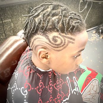 Clipperholics Barber Studio - Barbers Near Me - Killeen, Texas