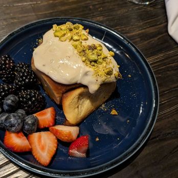 The Bellwether - Cinnamon roll - Cocktail Bars Near Me - St. Louis, Missouri