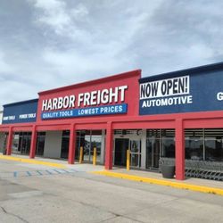 Harbor Freight - Exterior