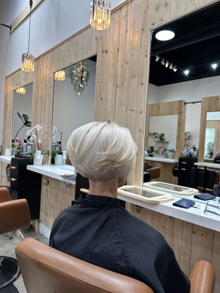 Courtney Ward Haircutting Logo