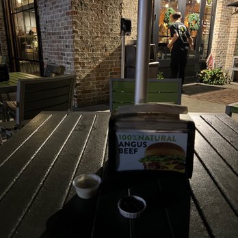 BurgerFi - Exterior - Burgers Near Me - Winter Garden, Florida
