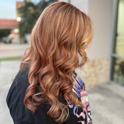 Voss Salon