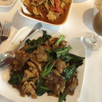 SriPraPhai Thai Restaurant - Chicken pad see ew and red curry - Thai Near Me - Williston Park, New York SriPraPhai Thai Restaurant - Chicken pad see ew and red curry - Thai Near Me - Williston Park, New York