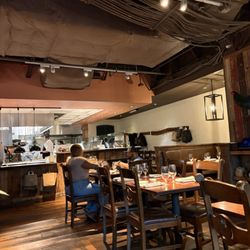 Rooster's Wood-fired Kitchen Uptown - Inside