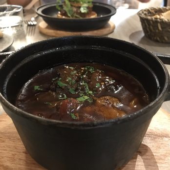 Les Cocottes - Beef cheeks stew - Bistros Near Me - Paris, 01 Les Cocottes - Beef cheeks stew - Bistros Near Me - Paris, 01