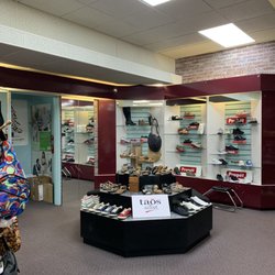 Dales Shoes and Pedorthics - Great showroom