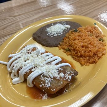 Los Homies Taqueria - Chicken Enchiladas lunch special, not a fan of the enchiladas here and the chicken was very dry - Food Trucks Near Me - Pinellas Park, Florida Los Homies Taqueria - Chicken Enchiladas lunch special, not a fan of the enchiladas here and the chicken was very dry - Food Trucks Near Me - Pinellas Park, Florida