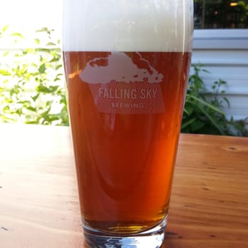 Falling Sky Brewing - English IPA on cask - Gastropubs Near Me - Eugene, Oregon