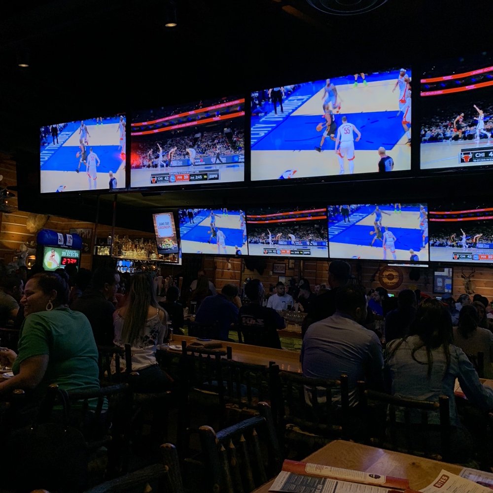 Twin Peaks - Twin peaks sports bar - Sports Bars Near Me - Davie, Florida Twin Peaks - Twin peaks sports bar - Sports Bars Near Me - Davie, Florida