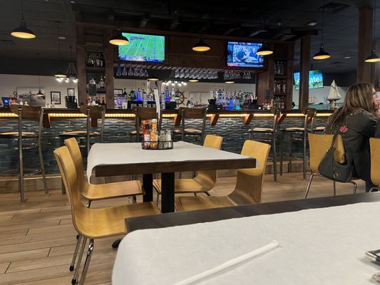 Pompano's Seafood House & Oyster Bar by null