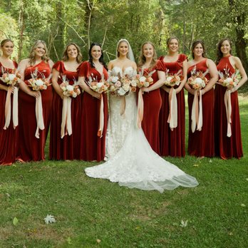 In Motion Video - Bridesmaids getting photos - Video/Film Production Near Me - Baltimore, Maryland