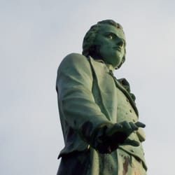 Schiller-Denkmal