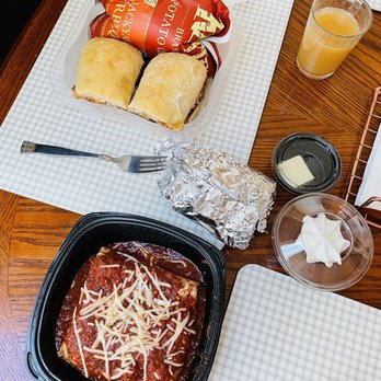 Petali - a table with food and drinks - Italian Near Me - Rancho Cordova, California Petali - a table with food and drinks - Italian Near Me - Rancho Cordova, California