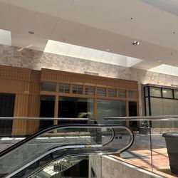 Oak View Mall