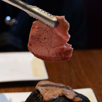Kingyo Izakaya - Grilling beef tongue on hot stone - Japanese Near Me - Toronto, Ontario Kingyo Izakaya - Grilling beef tongue on hot stone - Japanese Near Me - Toronto, Ontario