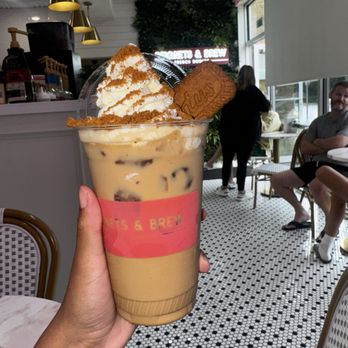 Beignets & Brew - Biscoff coffee - Desserts Near Me - Orlando, Florida Beignets & Brew - Biscoff coffee - Desserts Near Me - Orlando, Florida
