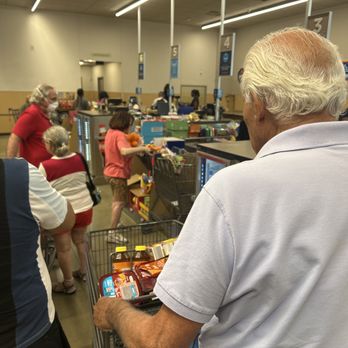 ALDI - 2 damn cashiers - Grocery Near Me - Delray Beach, Florida
