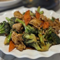 Zeng Chinese Restaurant - Chicken 40. Broccoli Chicken