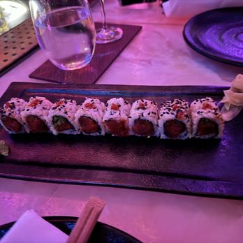 Sexy Fish Miami - Spicy tuna roll - Seafood Near Me - Miami, Florida