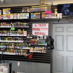 404 Smoke Shop - Inside