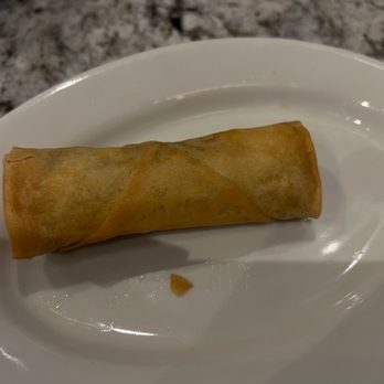 Peacock Restaurant - Fried egg rolls. Comes in 3 but already ate 2. - Vietnamese Near Me - Sierra Vista, Arizona Peacock Restaurant - Fried egg rolls. Comes in 3 but already ate 2. - Vietnamese Near Me - Sierra Vista, Arizona
