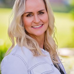 Tampa Dental Wellness - Amy Creech-Gionis, DMD