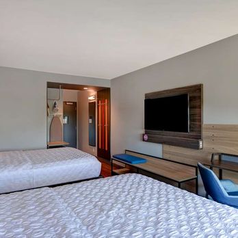 Tru by Hilton Fort Mill - Guest room - Hotels Near Me - Fort Mill, South Carolina Tru by Hilton Fort Mill - Guest room - Hotels Near Me - Fort Mill, South Carolina
