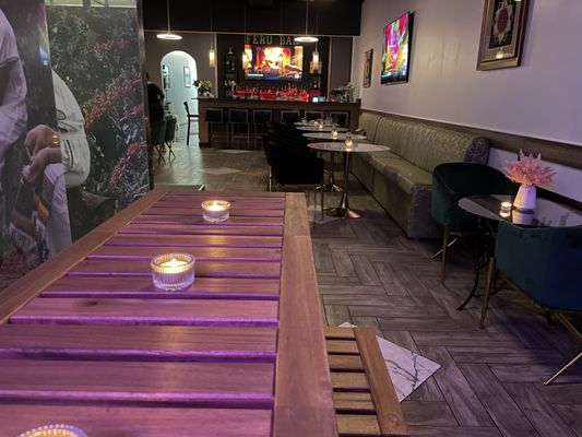 Feru Bar and Restaurant by null
