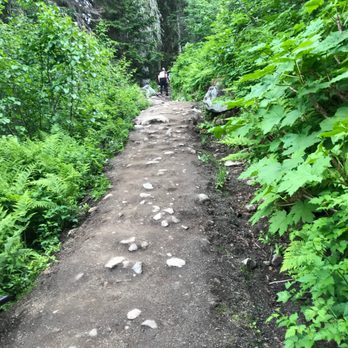 Joffre Lakes Provincial Park - trail up to middle lake - Parks Near Me - Mount Currie, British Columbia