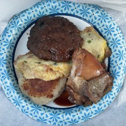 Corned beef hash + tamagoyaki + shoyu chicken + hamburger patty Corned beef hash + tamagoyaki + shoyu chicken + hamburger patty
