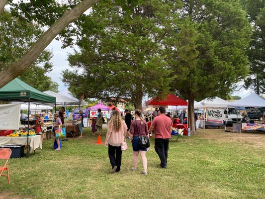 Birdhouse Farmers Market by null