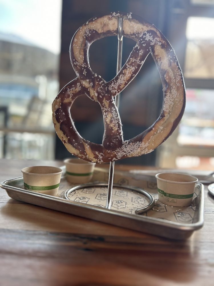 THE REDD DOG 60 Photos & 25 Reviews 10305 156th St E, Puyallup