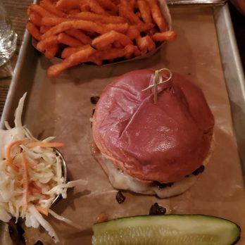 Little Barn - Shrooms burger with sweet potato fries - Pubs Near Me - Westport, Connecticut