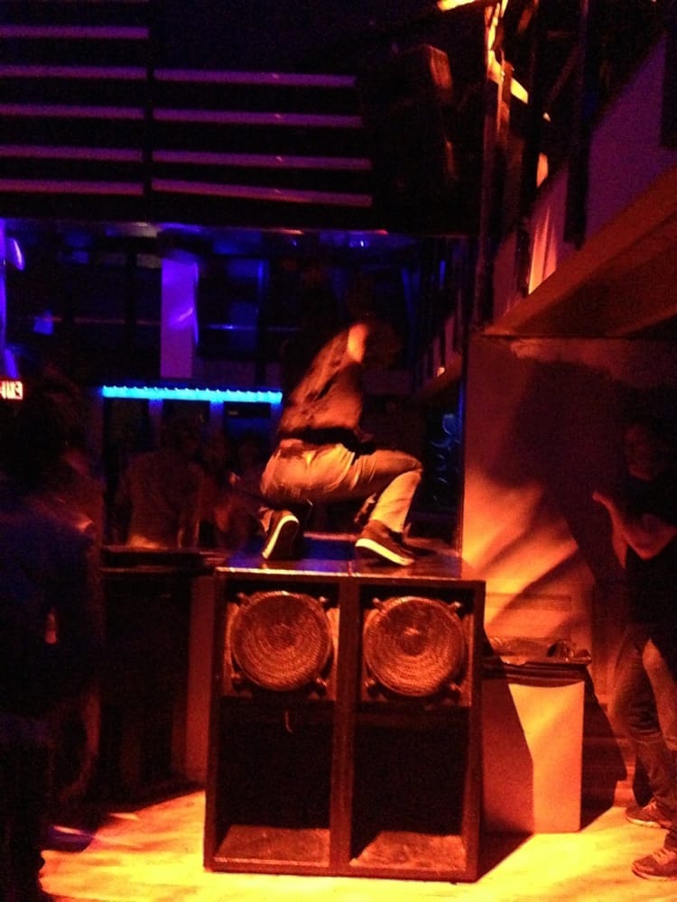 CLUB 1722 Updated September 2024 11 Reviews 1722 N Charles St