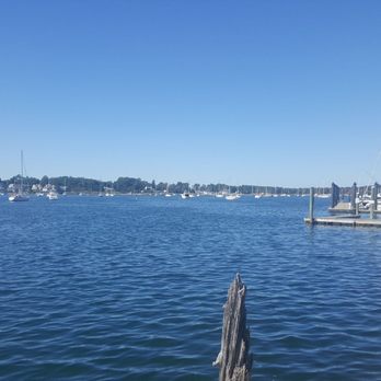 Thames Waterside Bar & Grill - American Near Me - Bristol, Rhode Island Thames Waterside Bar & Grill - American Near Me - Bristol, Rhode Island
