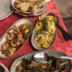 Restaurante Burro Velho - The scampi with butter and triple garlic, orange salad and vegetable medley.