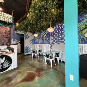 Palm Berries - Inside area - Acai Bowls Near Me - Arlington, Virginia