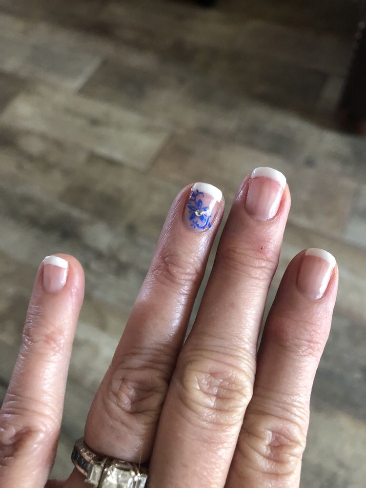 KLASSY KUTS BEAUTY BAR 780 Cove Pkwy, Cottonwood, Arizona Nail