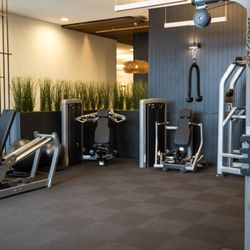 Kaya Health Clubs - KAYA Weights