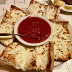 Papa's Pizza Place - Garlic bread baked with cheese